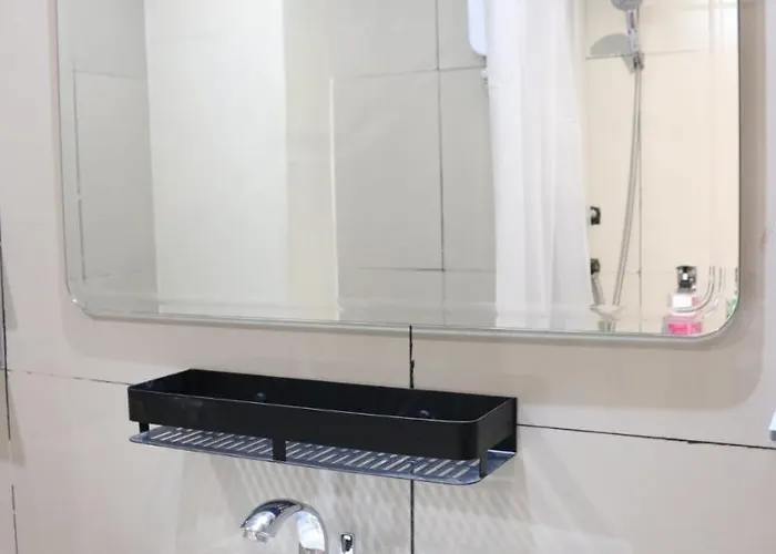 Nato House Ekkamai 3*