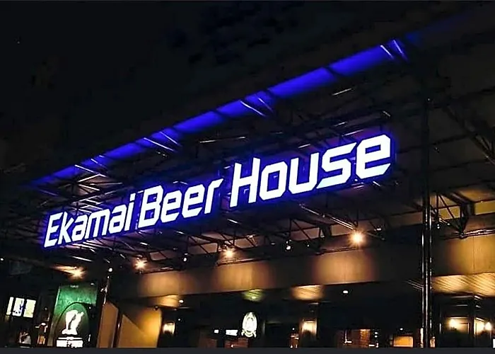 Nato House Ekkamai 3*